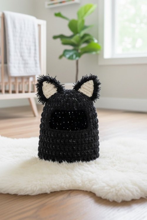 7. Hooded Cat Cowl